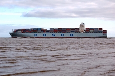 Containerschiff_03.jpg